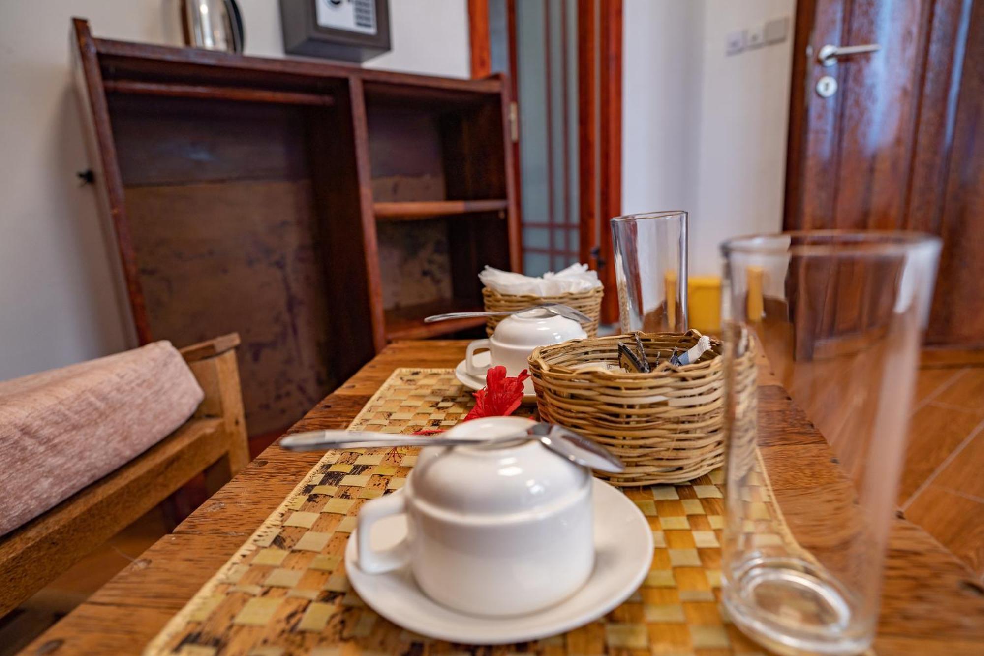 Aurora Beach Hotel Нунгви Екстериор снимка