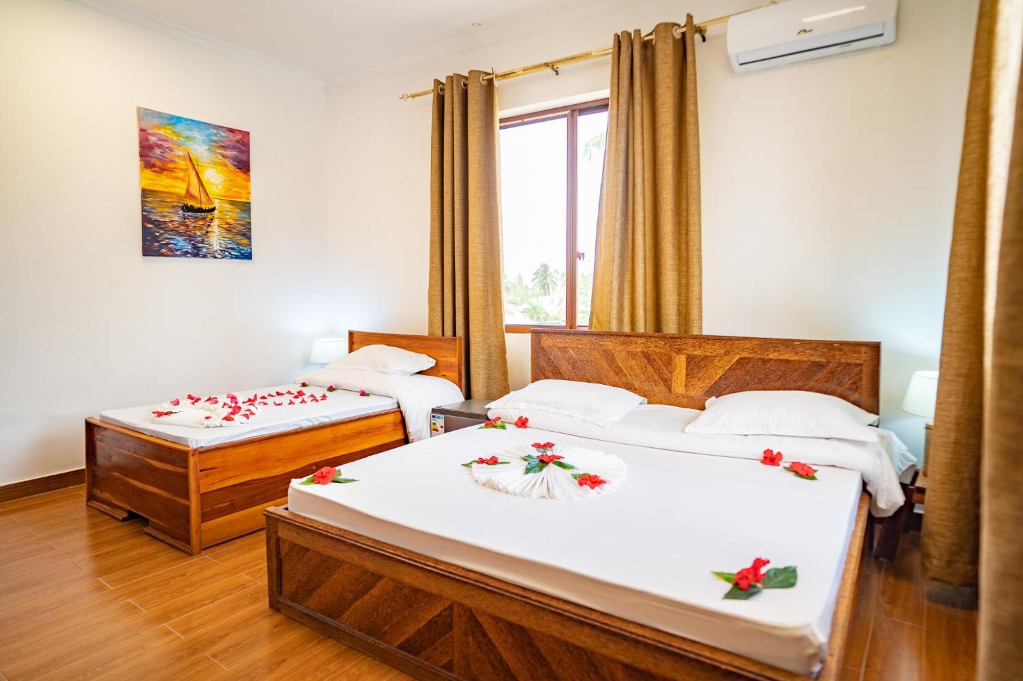 Aurora Beach Hotel Нунгви Екстериор снимка